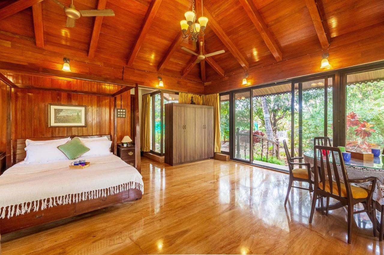 Stayvista'S Casa Palmera - Pet-Friendly Villa With Pool, Garden With Gazebo, And Indoor & Outdoor Games Alībāg Exterior foto